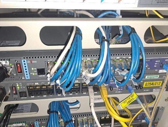 엉킨 장비함을 파란 선 한 가지로, 대구 동구 호텔 37대 공사 기록