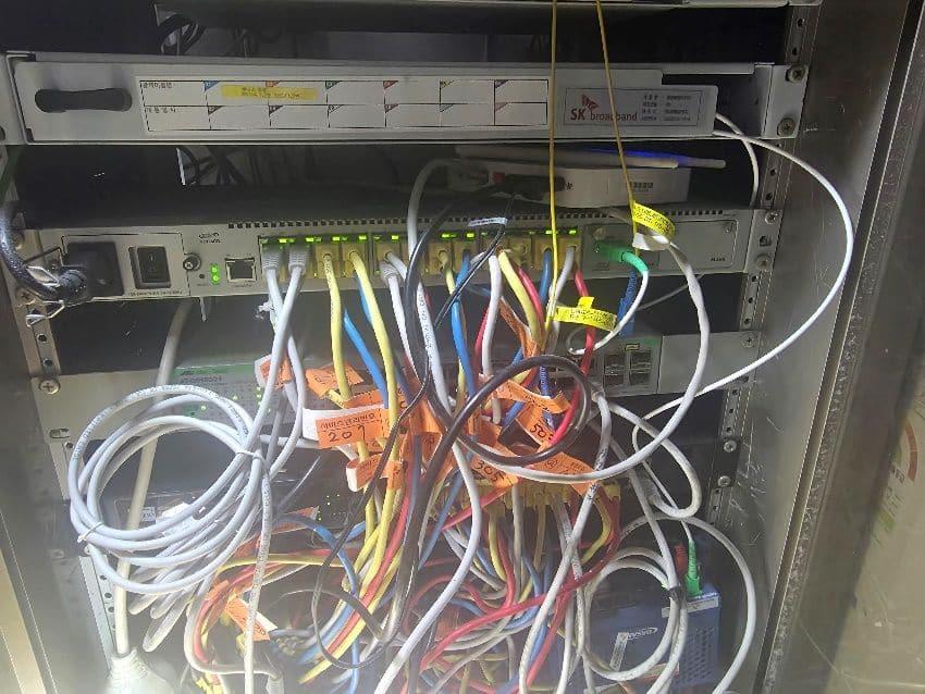 공사 후 같은 선반 장비와 정리한 선
